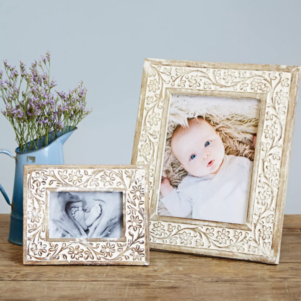 Iksu Antique White Floral Mango Wood Photo Frame