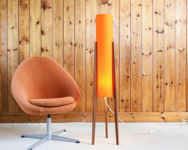 floor lamp or standing lamp