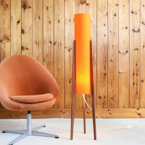 floor lamp or standing lamp